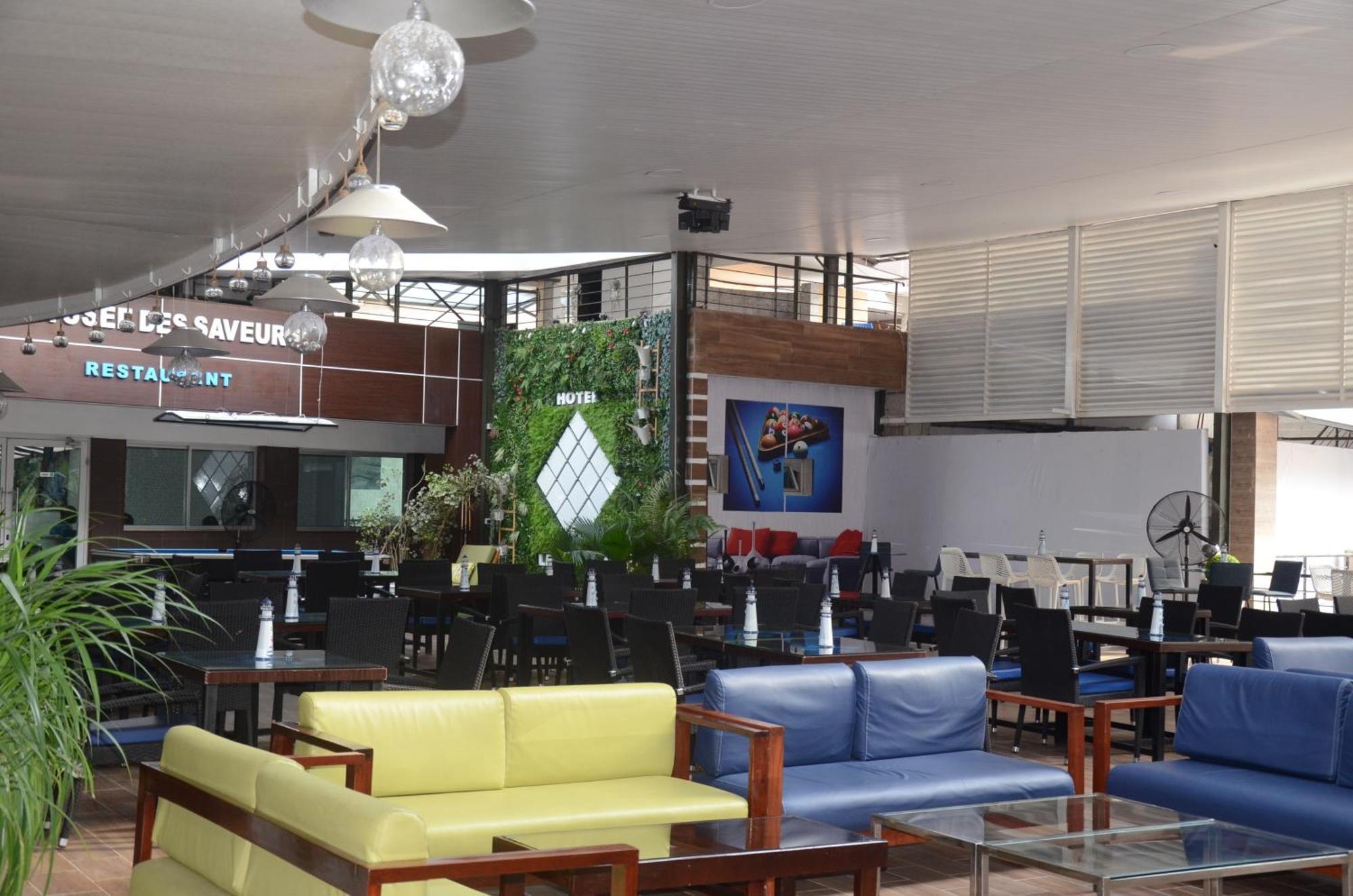 Hotel Le Vaisseau Abidjan Exterior foto