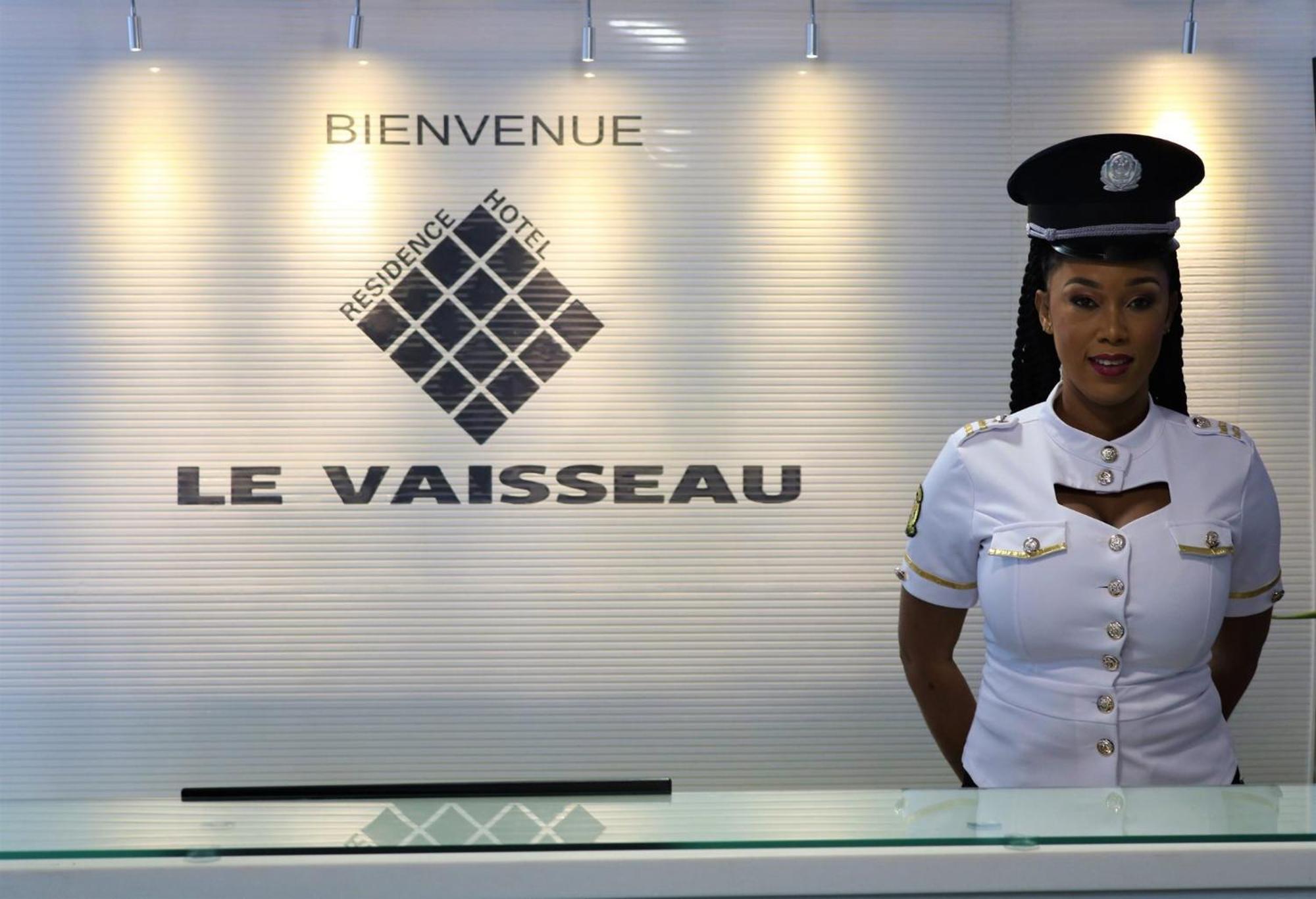 Hotel Le Vaisseau Abidjan Exterior foto