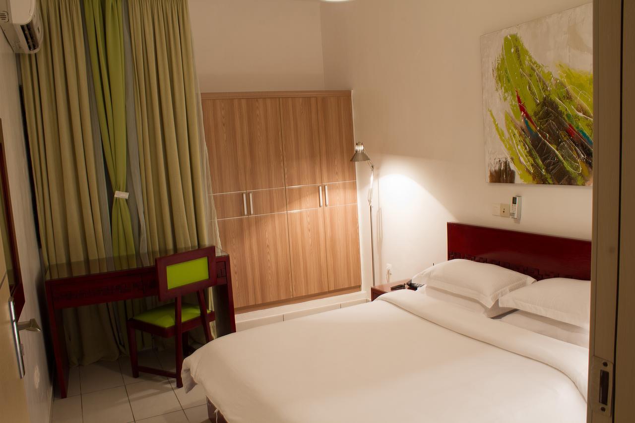 Hotel Le Vaisseau Abidjan Exterior foto