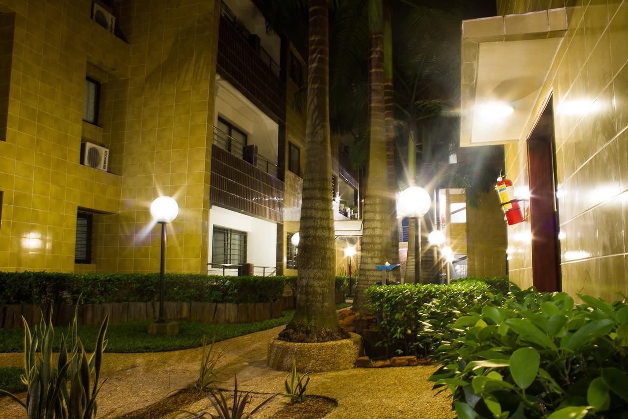 Hotel Le Vaisseau Abidjan Exterior foto