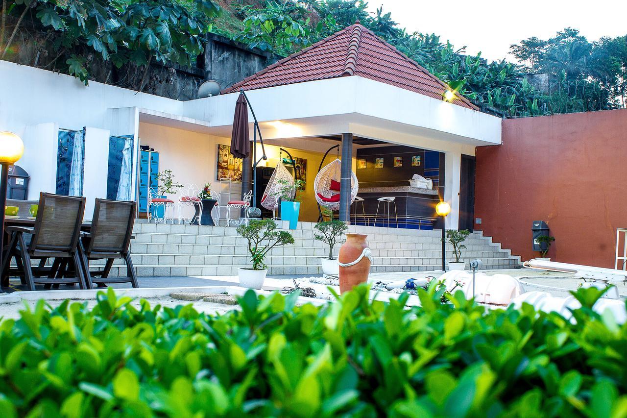 Hotel Le Vaisseau Abidjan Exterior foto